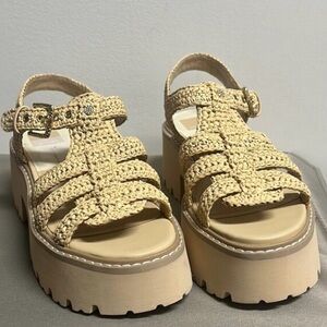 NWT Dolce Vita Lasly Sandals Natural Knit size 8